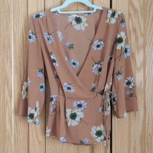 🌟 5 for $15🌟NWOT Sweet Wanderer Wrap Blouse